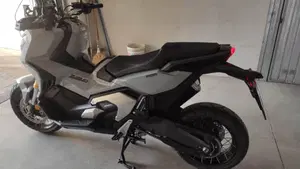 Honda X-ADV 750 DCT Travel (2021 - 24)  (2)