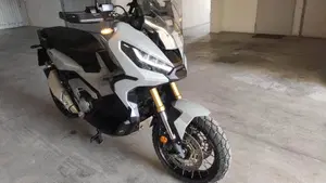 Honda X-ADV 750 DCT Travel (2021 - 24)  (4)