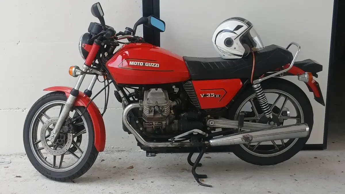 Moto Guzzi   (6)