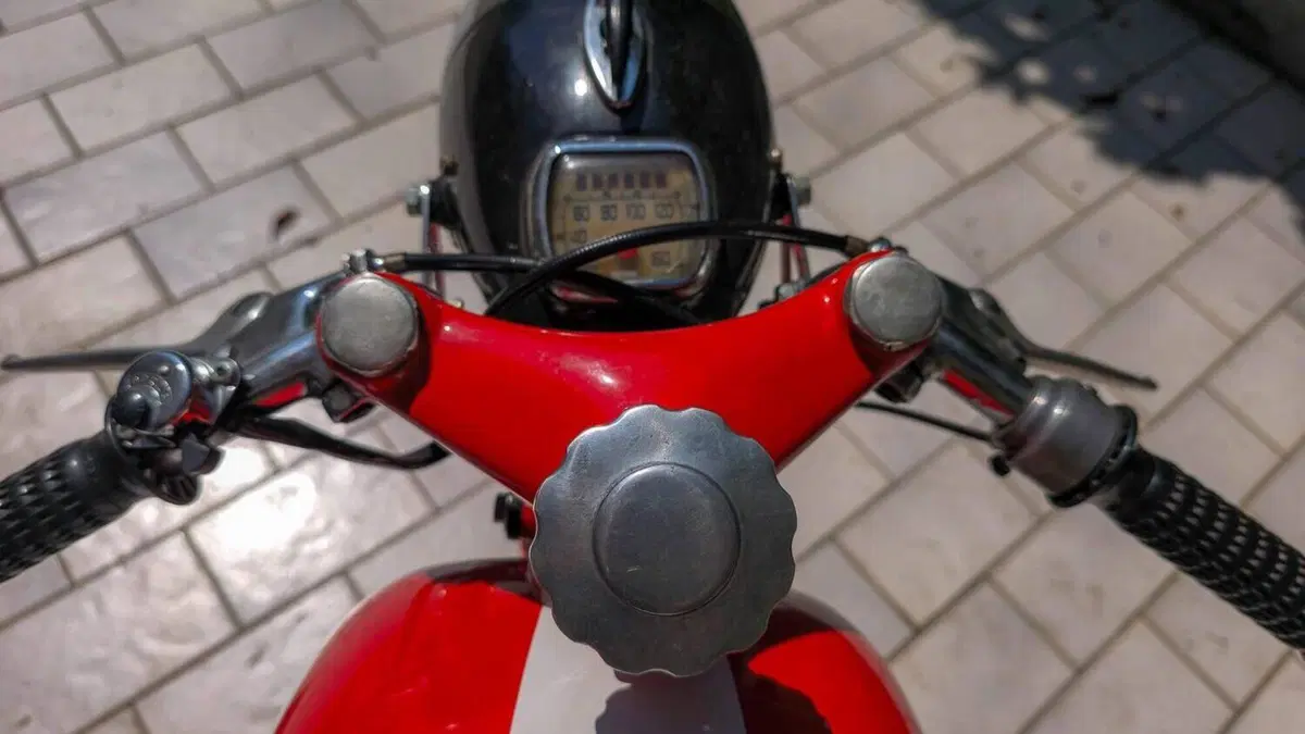 Aermacchi Harley-Davidson   (6)