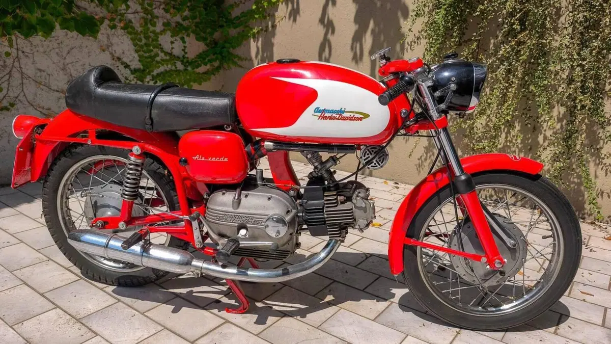 Aermacchi Harley-Davidson   (8)