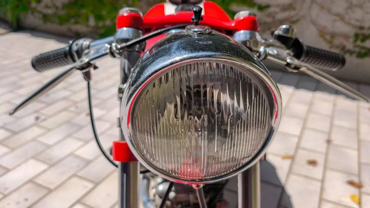 Aermacchi Harley-Davidson   (9)