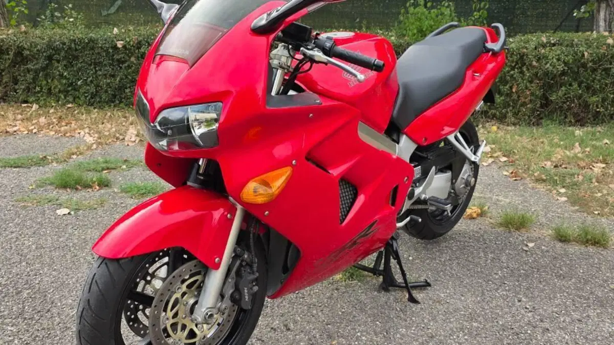 Honda VFR 800 (1998 - 01) 