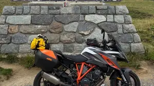 KTM 1290 Super Duke GT ABS (2016 - 18)  (3)