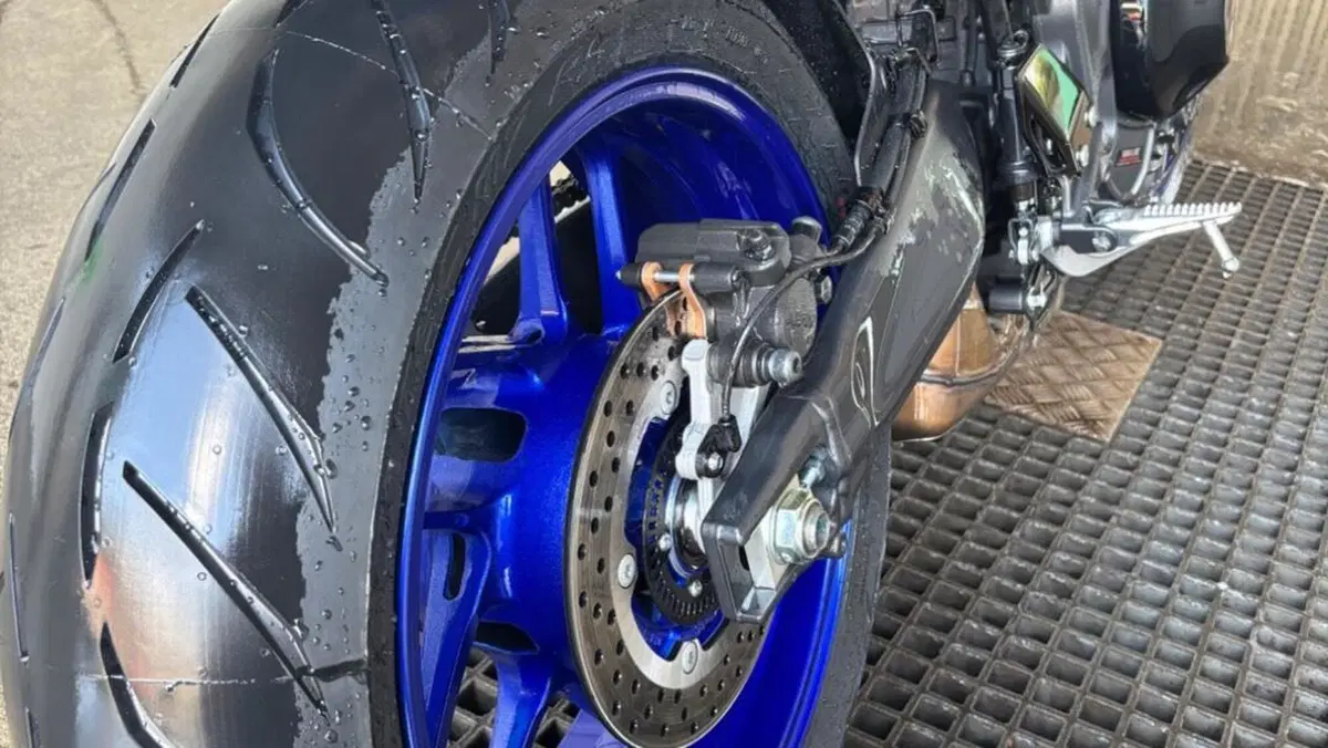 Yamaha MT-09 (2024 - 26)  (3)