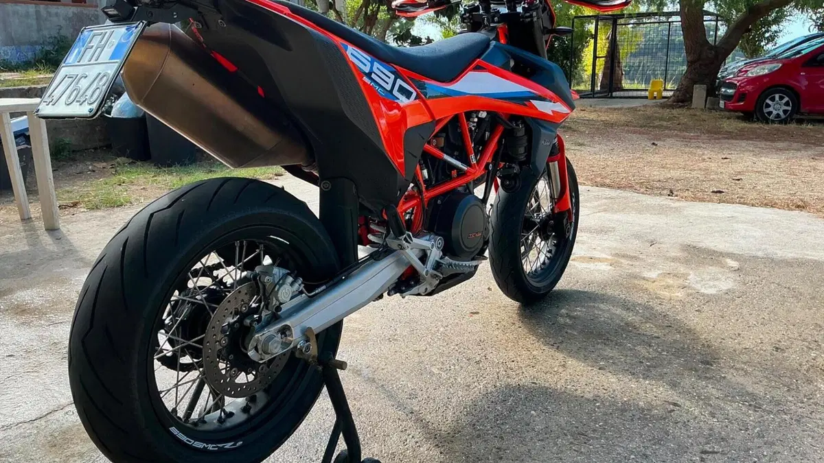 KTM 690 SMC R (2023 - 25)  (5)