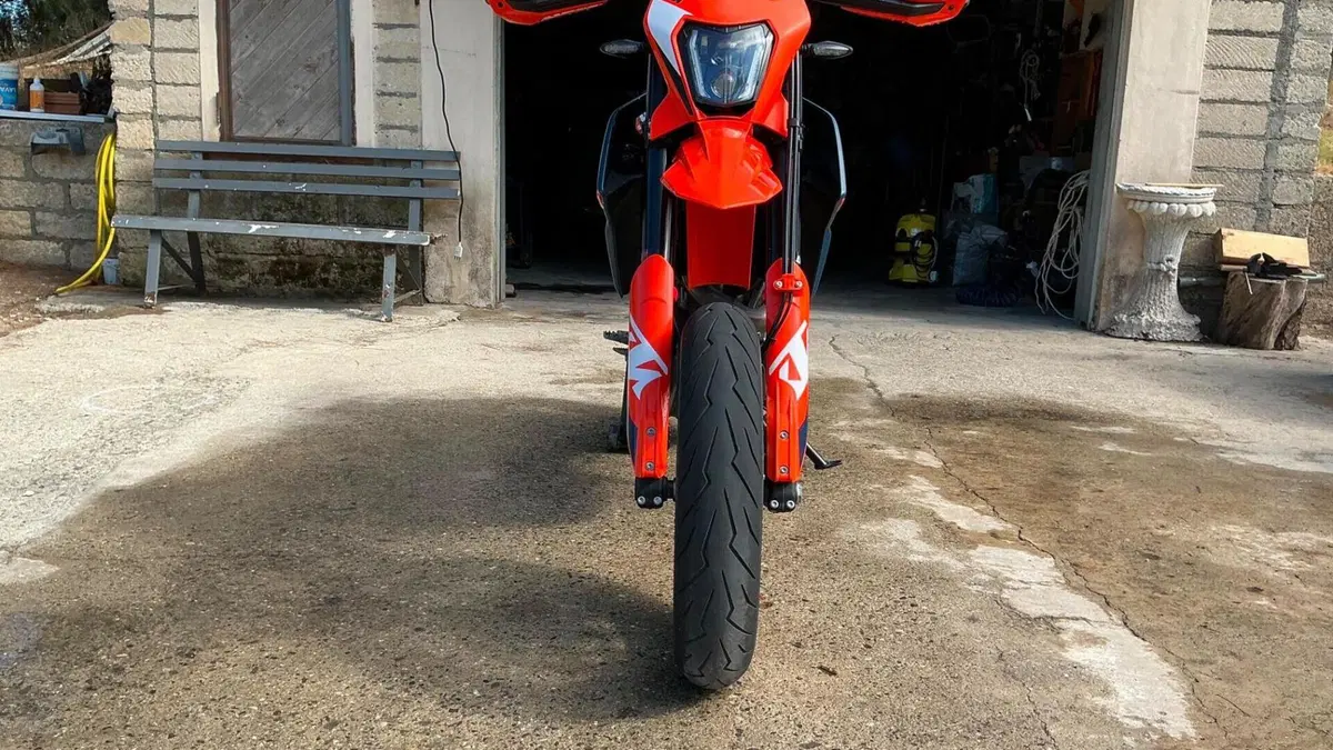 KTM 690 SMC R (2023 - 25)  (7)