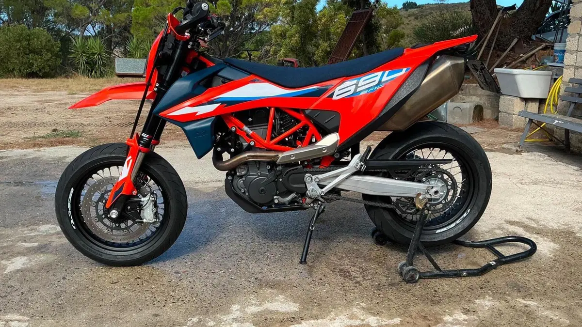 KTM 690 SMC R (2023 - 25)  (8)