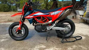 KTM 690 SMC R (2023 - 25)  (8)