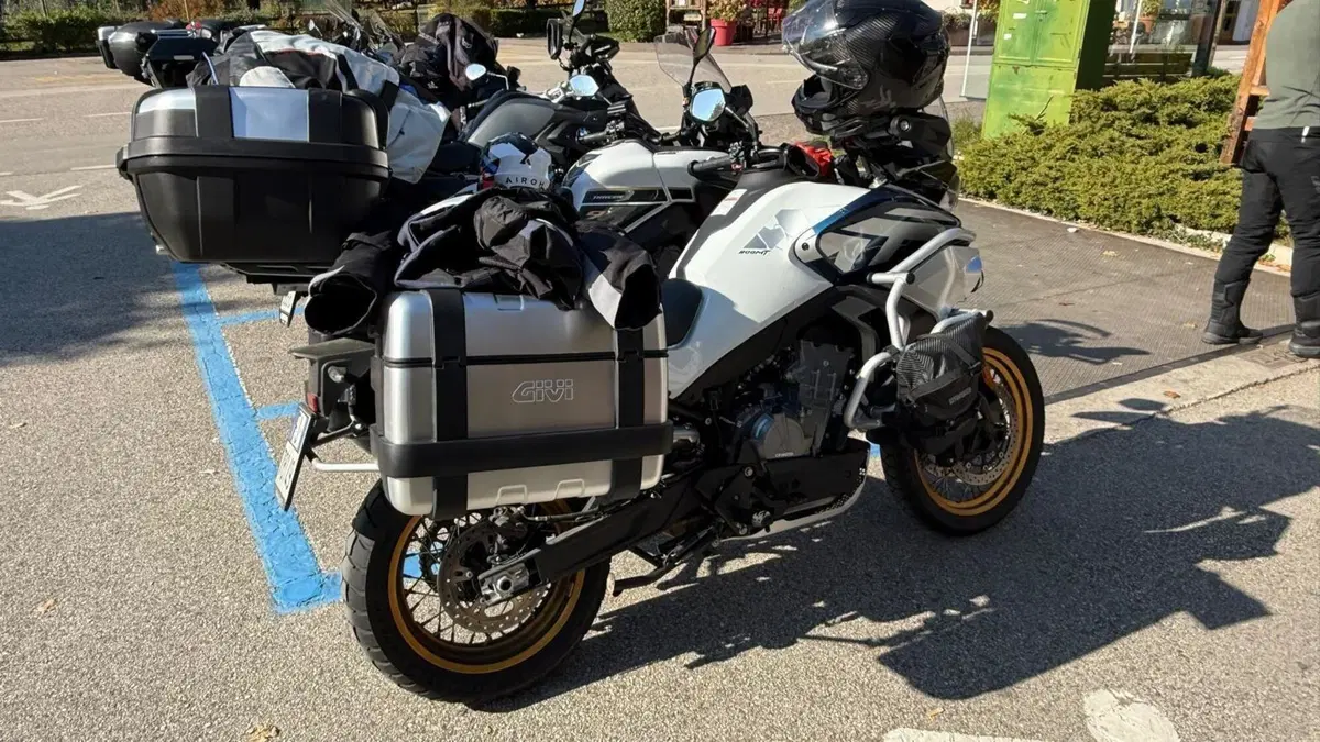 CFMOTO 800MT Explore (2023 - 26)  (2)