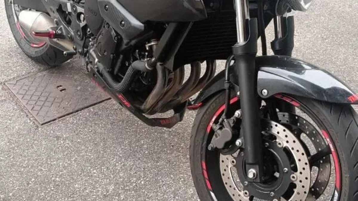 Yamaha XJ6 (2008 - 15)  (2)