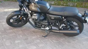 Moto Guzzi V7 III Stone (2017 - 20) 