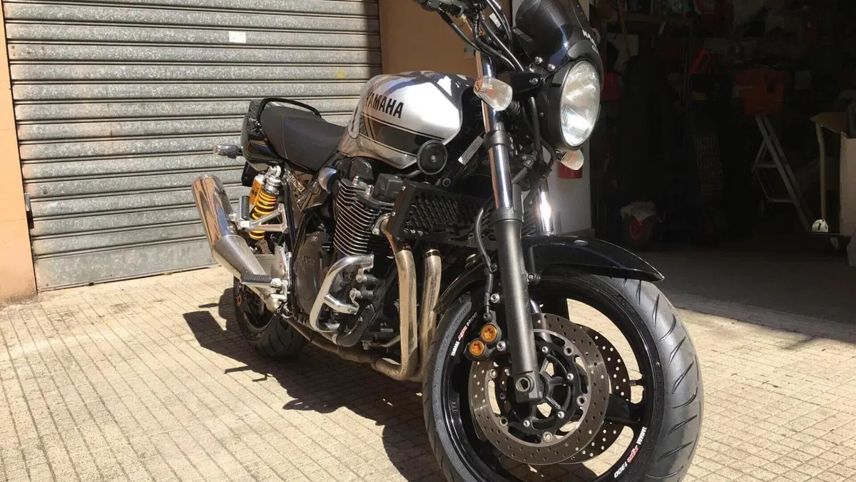 Yamaha XJR 1300 (2006 - 14)  (2)