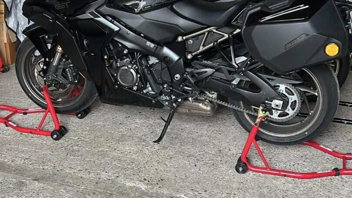 Suzuki GSX-S1000GT (2022 - 24)  (2)