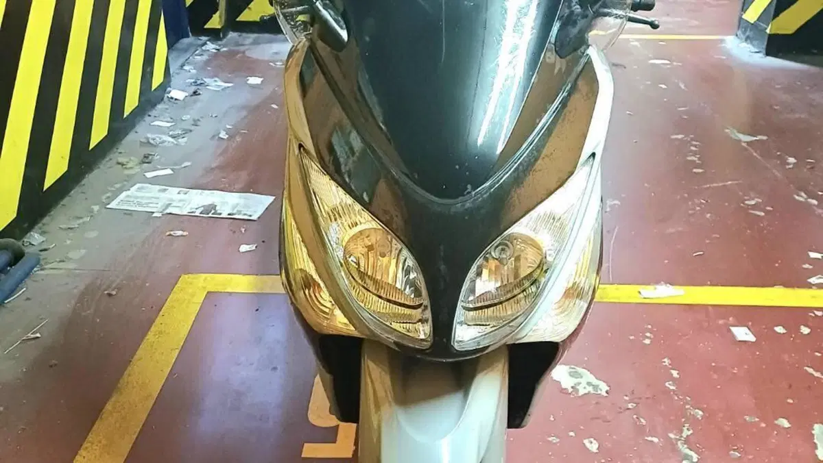 Yamaha T-Max 500 (2008 - 12)  (3)
