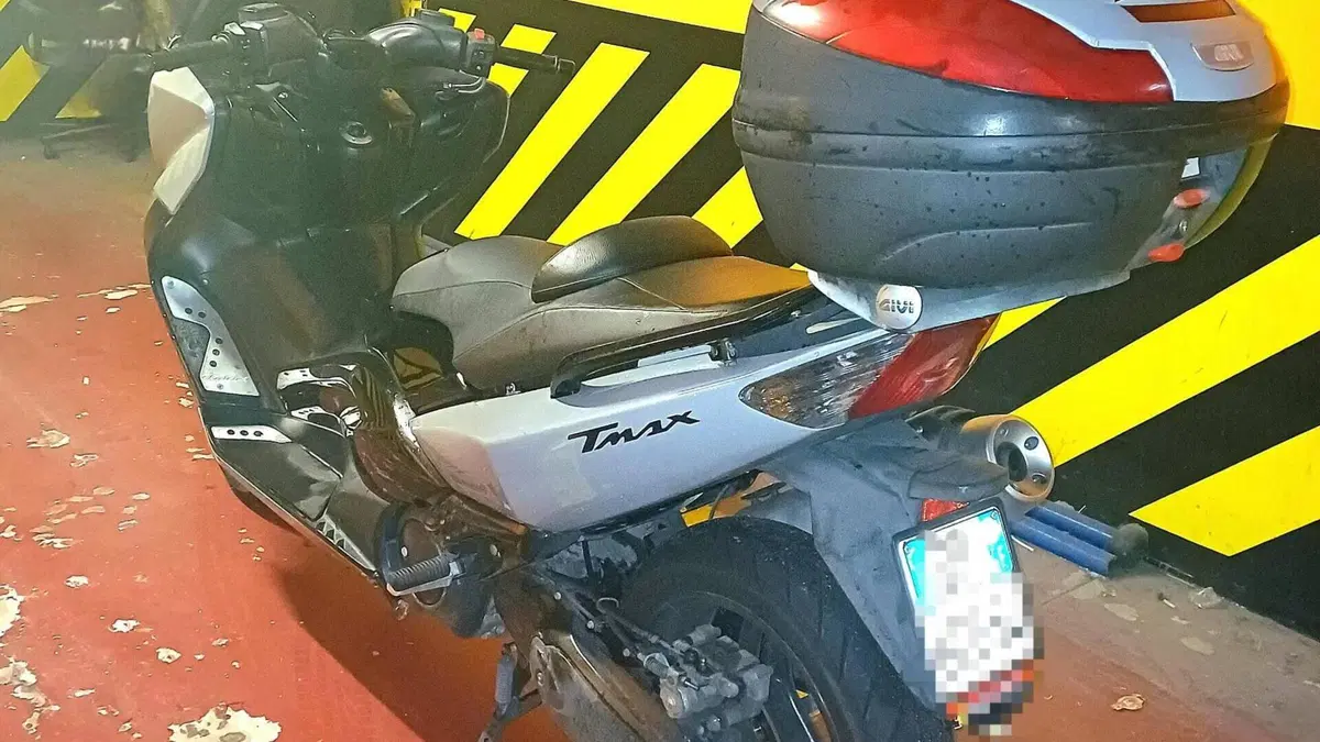 Yamaha T-Max 500 (2008 - 12)  (4)