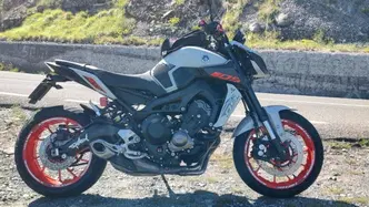 Yamaha MT-09 (2017 - 20) usata