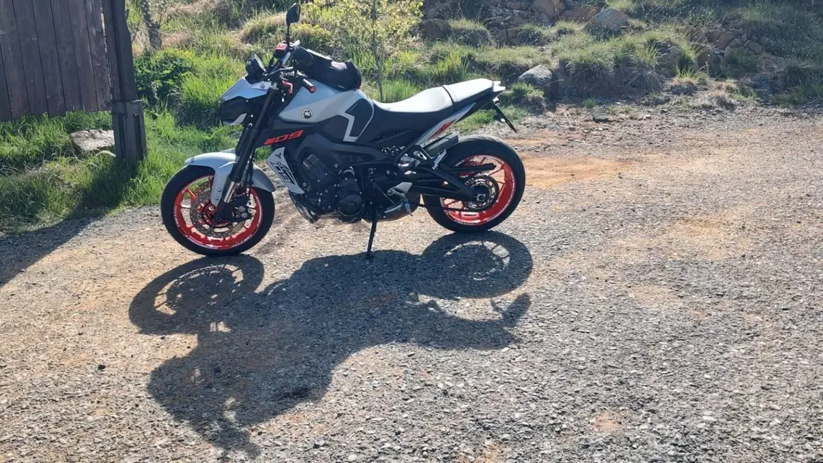Yamaha MT-09 (2017 - 20)  (11)