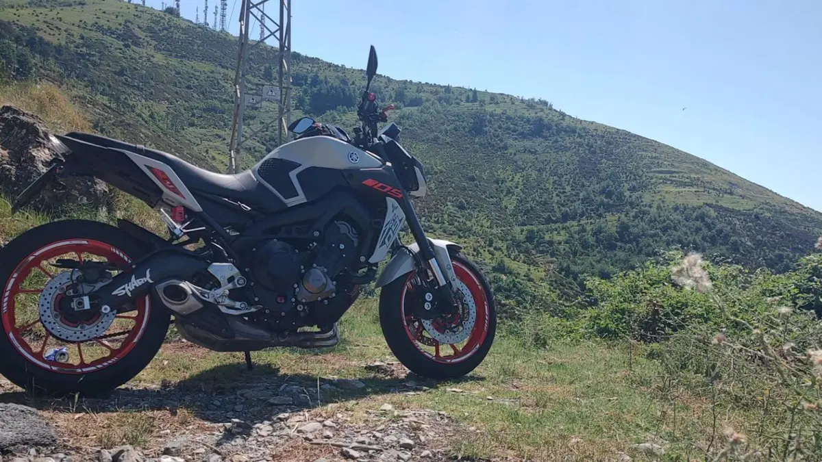 Yamaha MT-09 (2017 - 20)  (12)