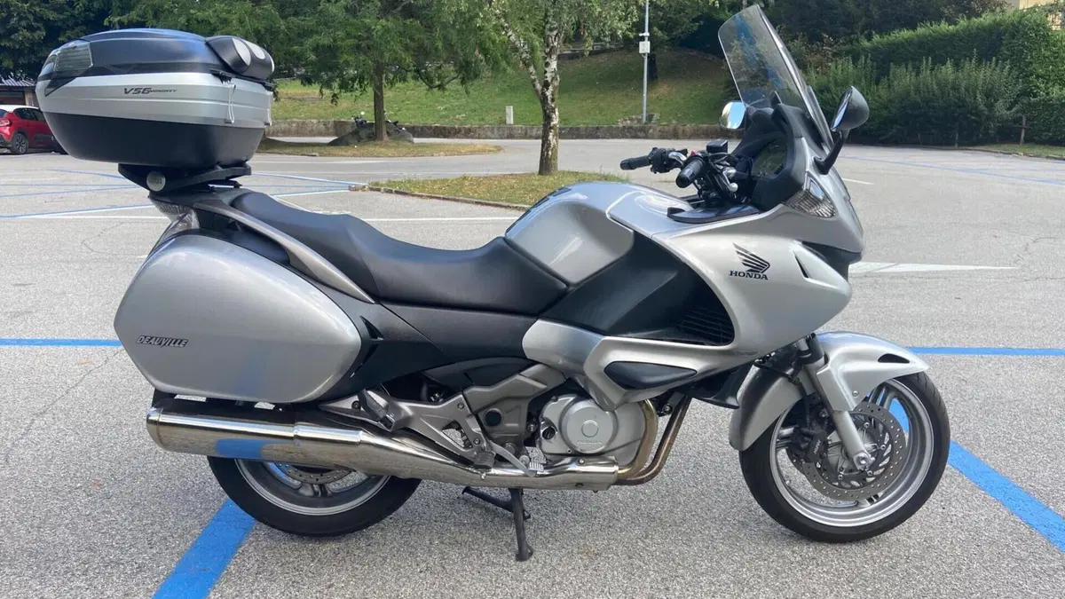 Honda Deauville 700   (2)