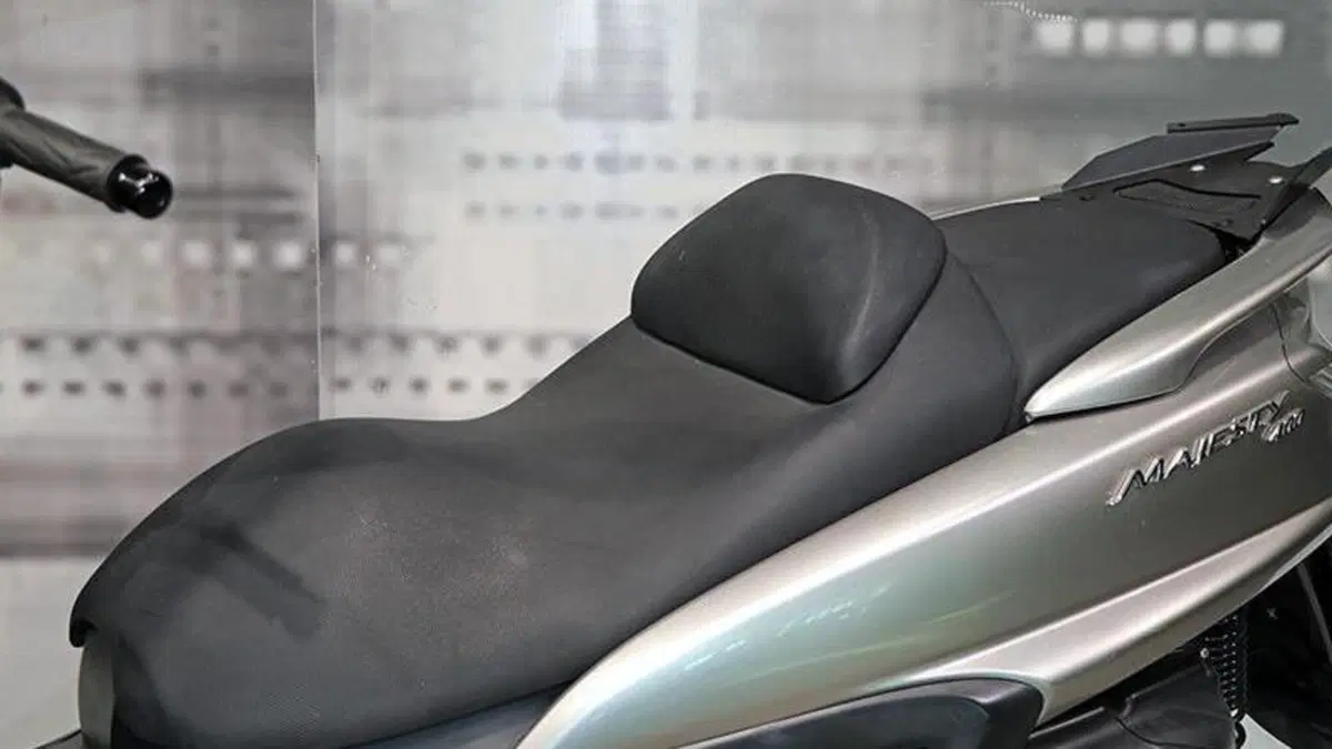 Yamaha Majesty 400 (2004 - 08)  (3)