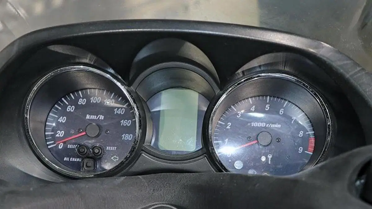 Yamaha Majesty 400 (2004 - 08)  (4)