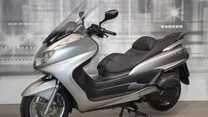 Yamaha Majesty 400 (2004 - 08)  (5)
