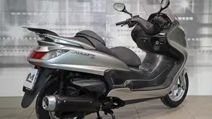 Yamaha Majesty 400 (2004 - 08)  (6)
