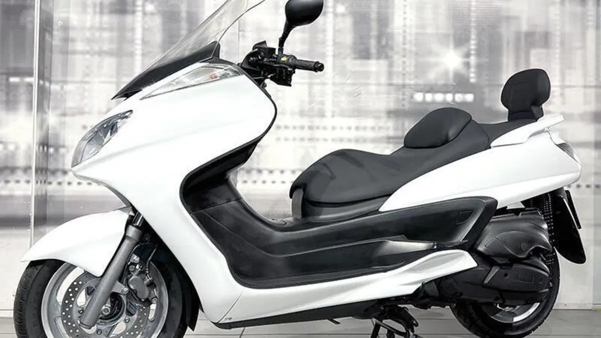 Yamaha Majesty 400 (2004 - 08)  (7)