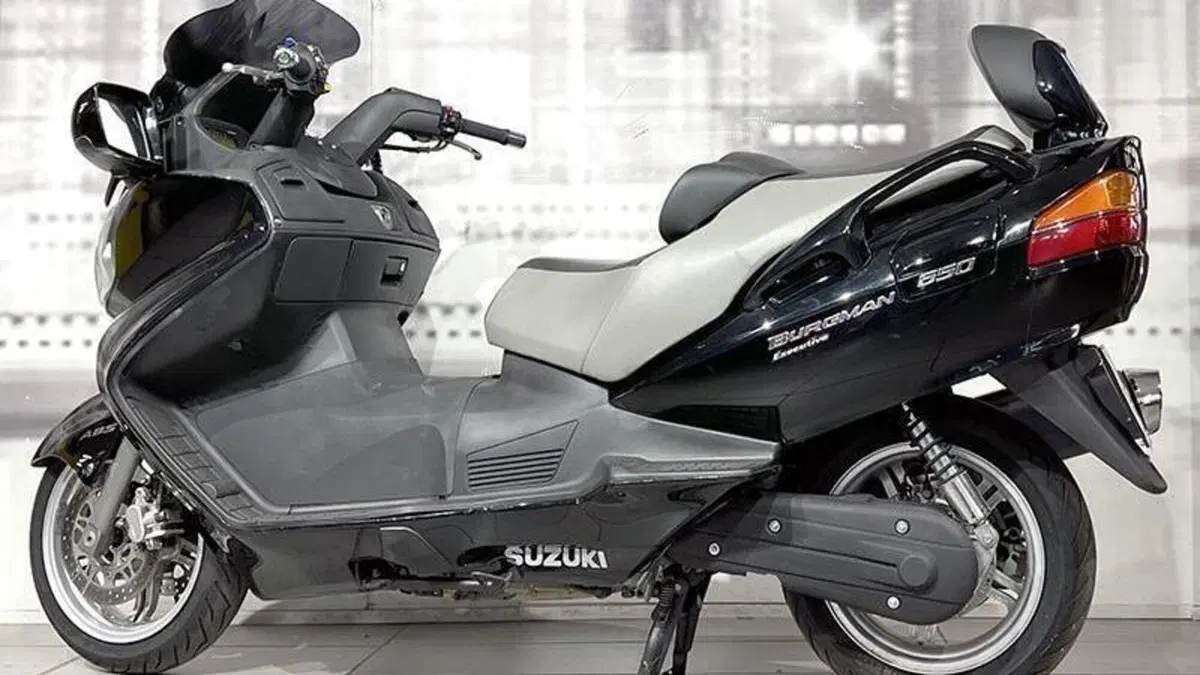 Suzuki Burgman AN 650 Executive (2004 - 06)  (2)