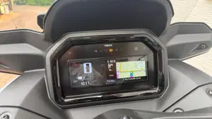Yamaha X-Max 300 Tech Max+ (2025 - 26)  (4)