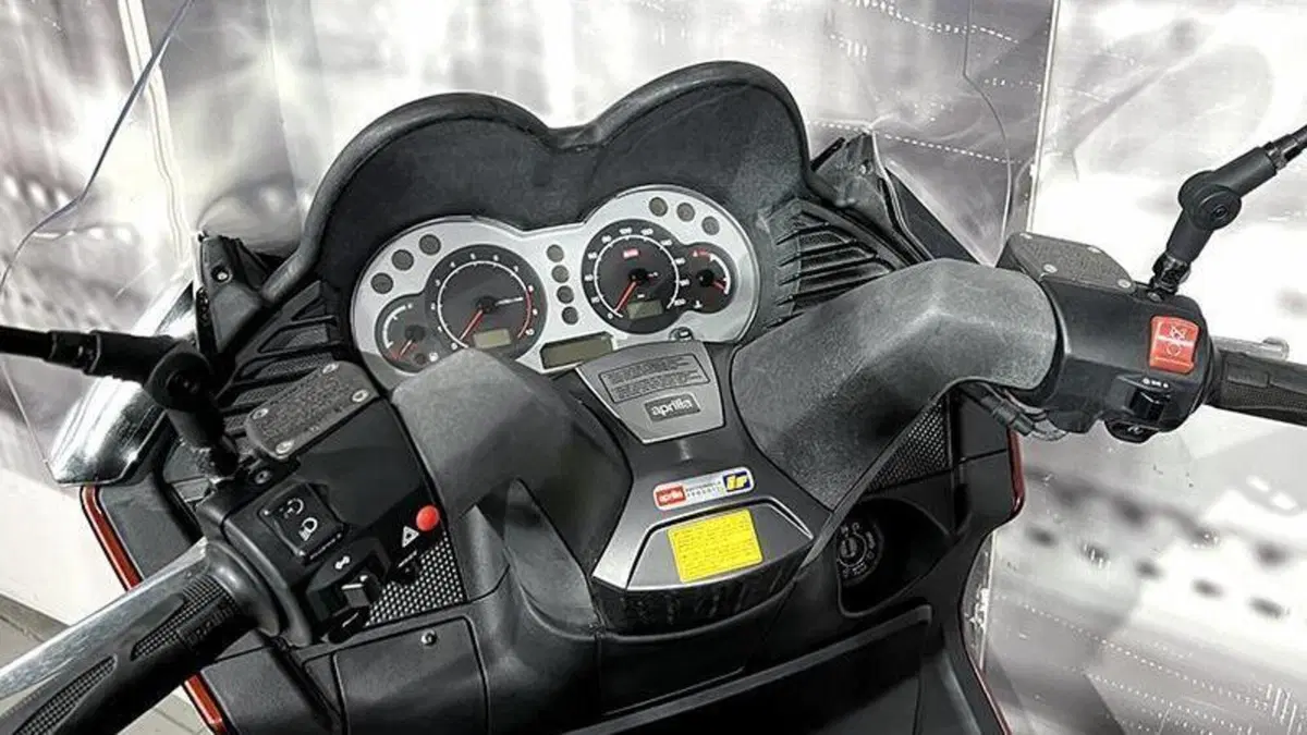 Aprilia Atlantic 500 (2001 - 02)  (6)