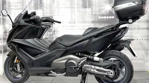 Kymco AK 550 ETS (2021 - 26)  (2)