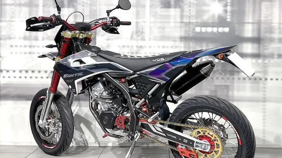 Fantic Motor XMF 125 Motard Competition 4t (2021 - 22)  (2)