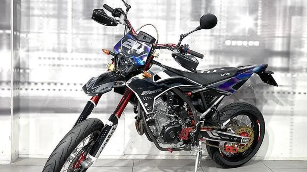 Fantic Motor XMF 125 Motard Competition 4t (2021 - 22)  (7)