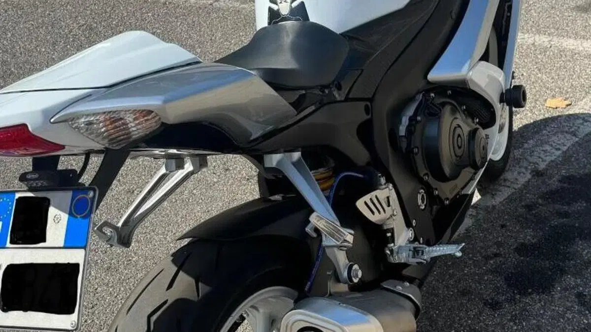 Suzuki GSX R 600 (2008 - 10)  (9)