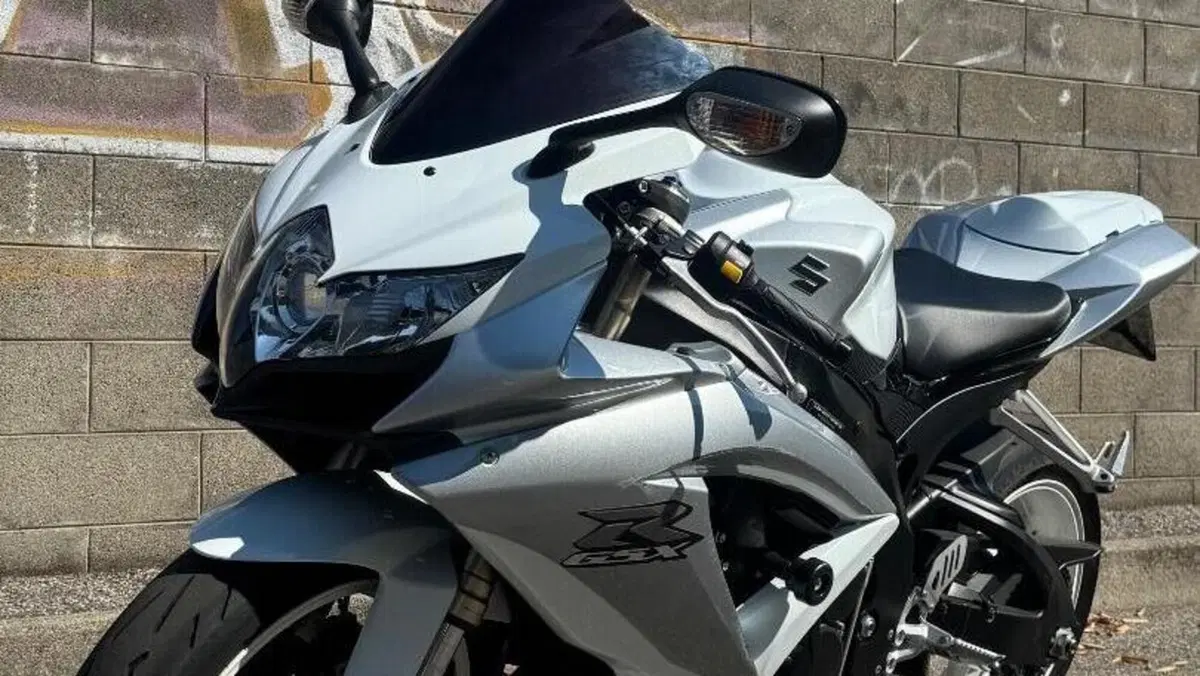 Suzuki GSX R 600 (2008 - 10)  (13)