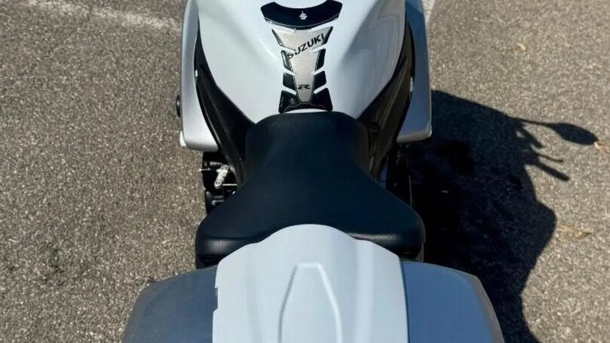 Suzuki GSX R 600 (2008 - 10)  (16)