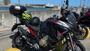 Ducati Multistrada V4 S Grand Tour (2024) 