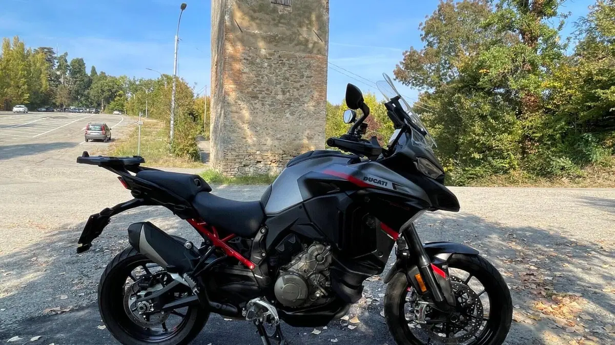 Ducati Multistrada V4 S Grand Tour (2024)  (4)