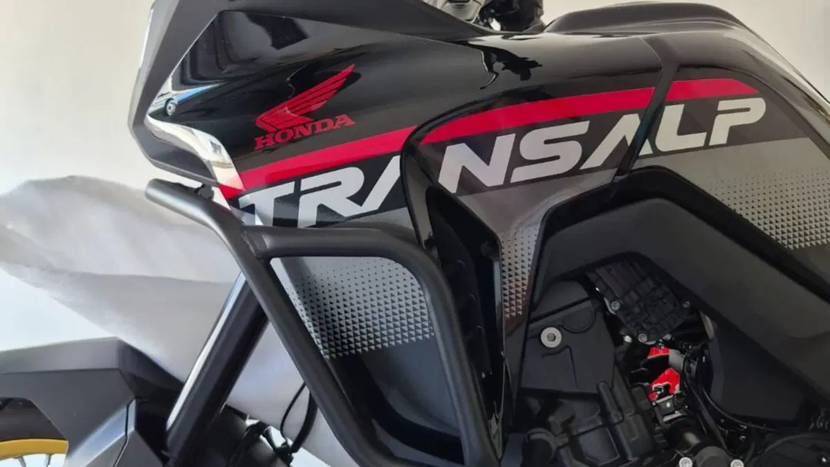 Honda Transalp XL750 (2025)  (4)