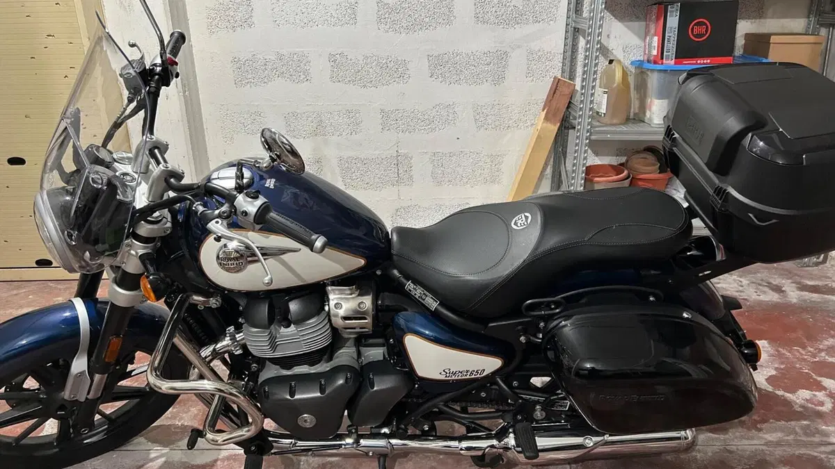 Royal Enfield Super Meteor 650 (2023 - 26)  (2)
