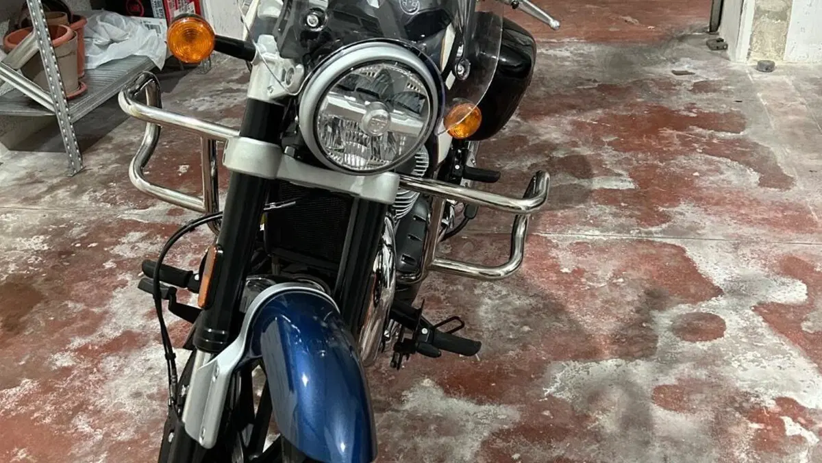 Royal Enfield Super Meteor 650 (2023 - 26)  (4)