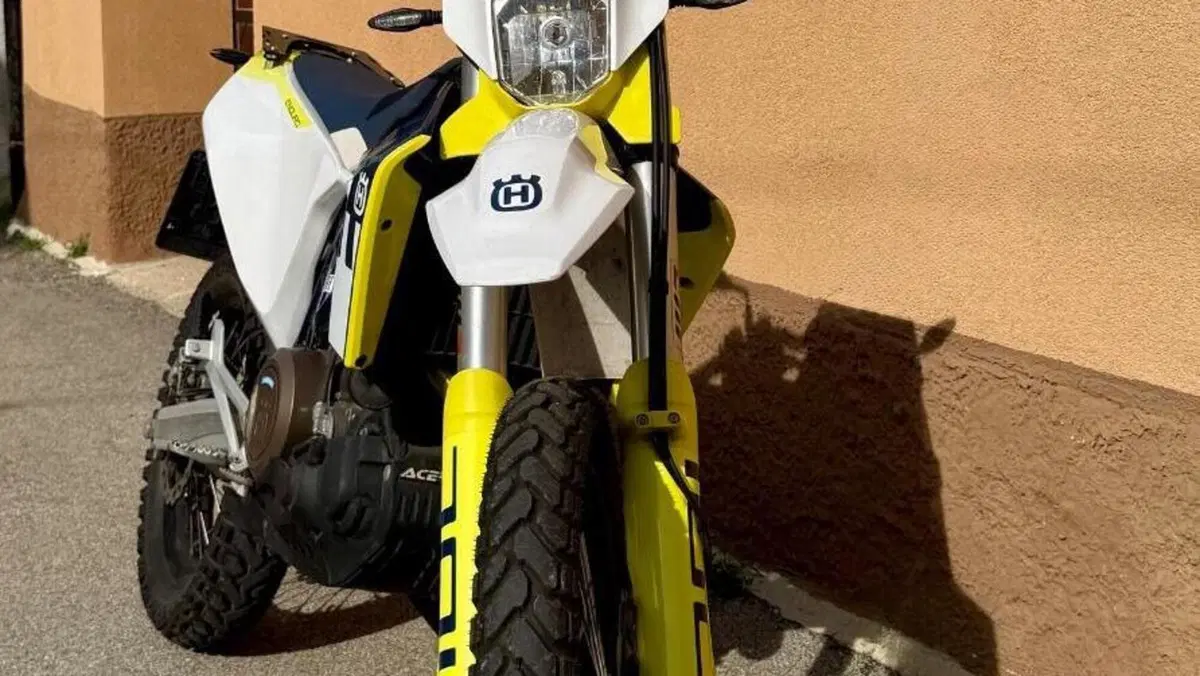Husqvarna 701 Enduro (2023 - 25)  (2)