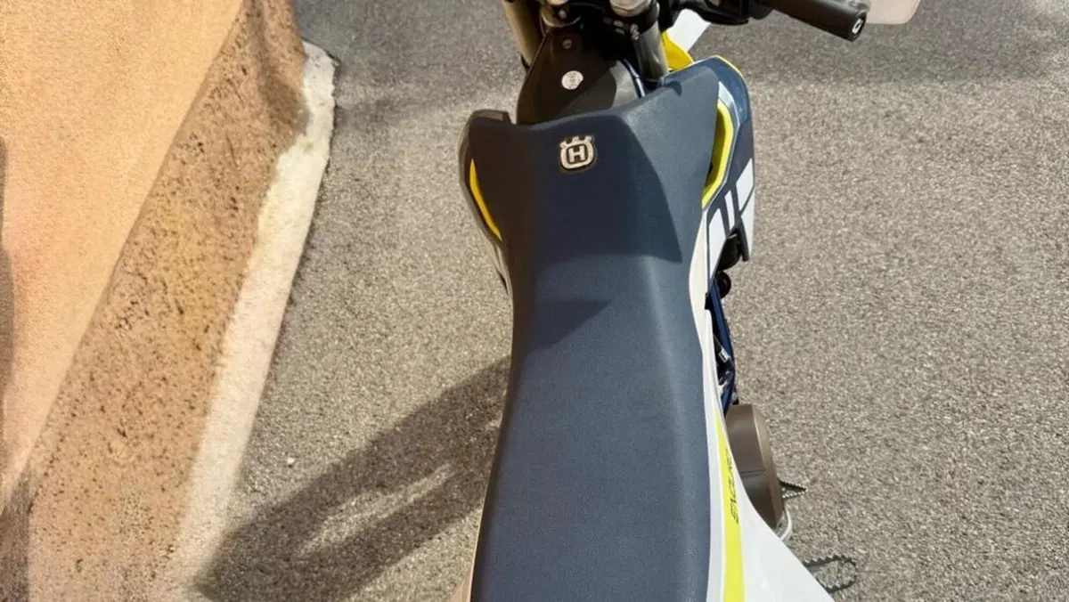 Husqvarna 701 Enduro (2023 - 25)  (9)