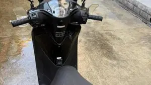 Honda SH 150i (2009 - 12)  (2)