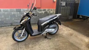 Honda SH 150i (2009 - 12)  (4)