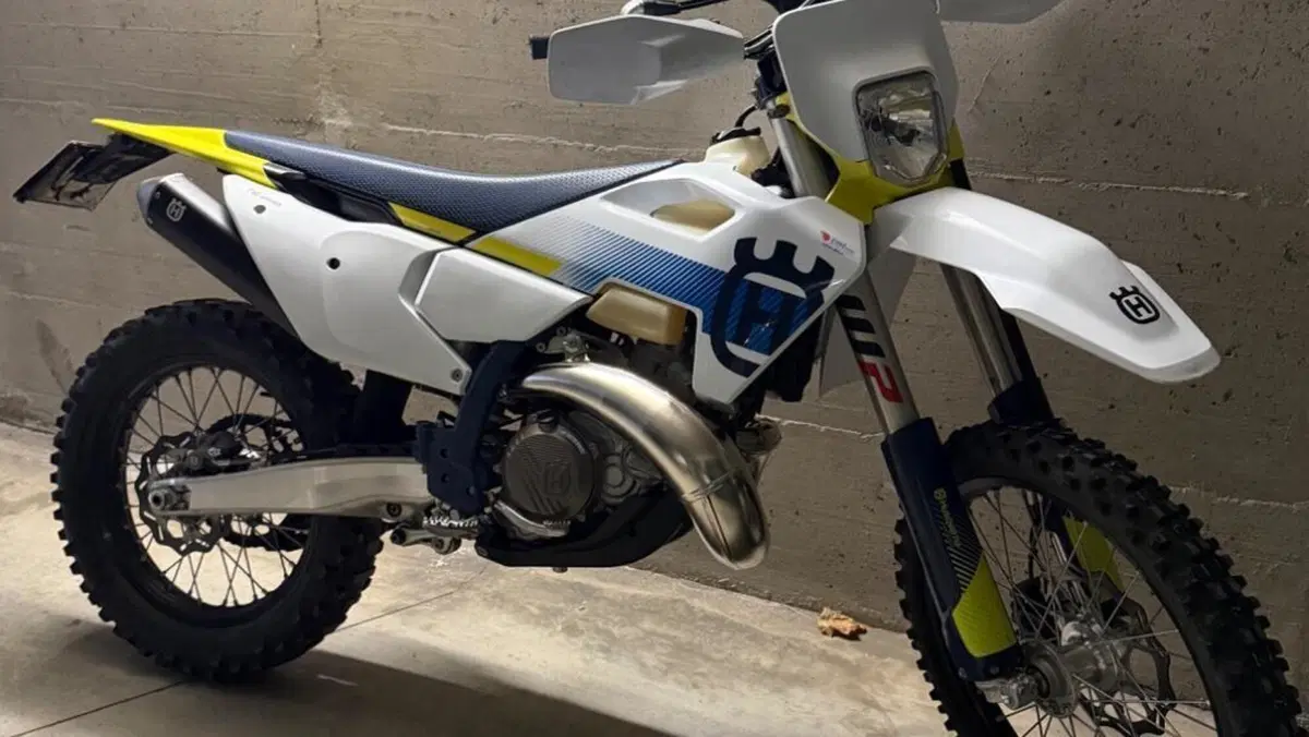 Husqvarna TE 250 (2024)  (2)