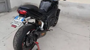 Yamaha FZ1 (2006 - 16)  (3)