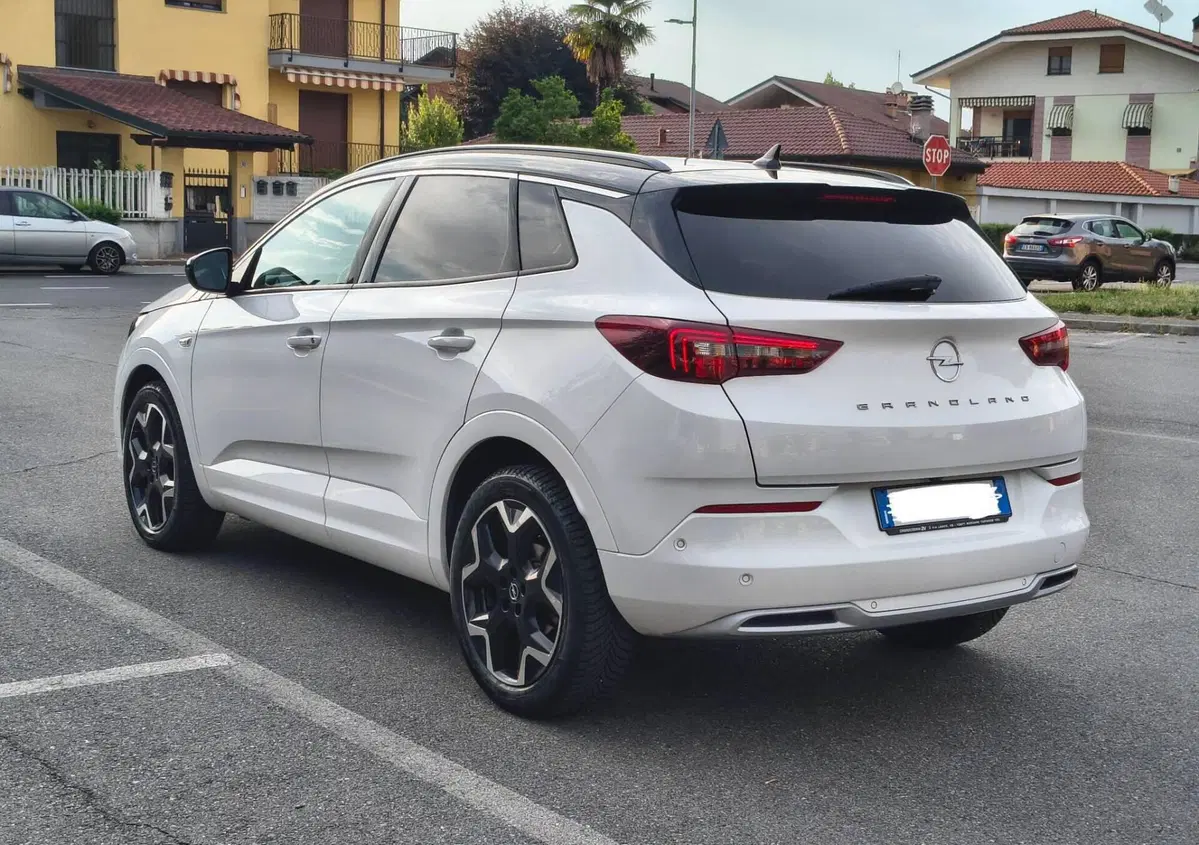 Opel Grandland 1.5 ecotec Ultimate s&s 130cv at8 (4)